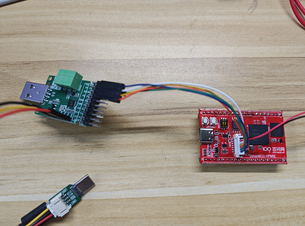 CH347F 与 HPM6E70 板卡的 JTAG 实物连接
